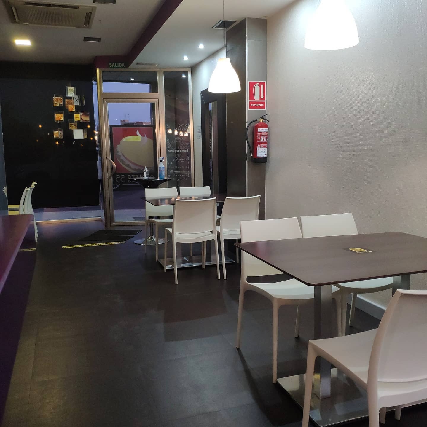 Interior del restaurante Goleta 55